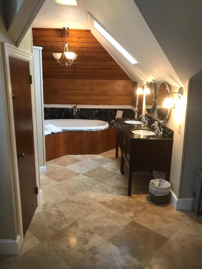 Edgewood Manor Inn Bed And Breakfast Providence Bagian luar foto