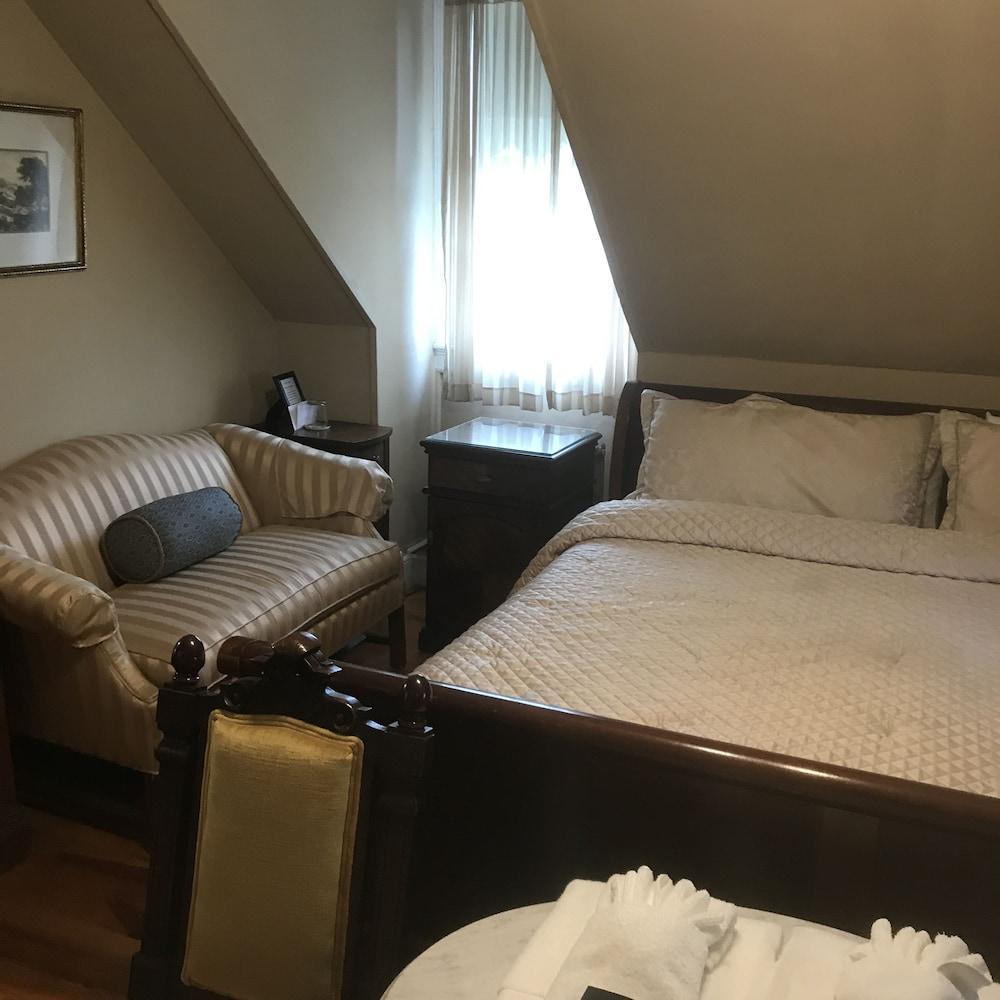 Edgewood Manor Inn Bed And Breakfast Providence Bagian luar foto