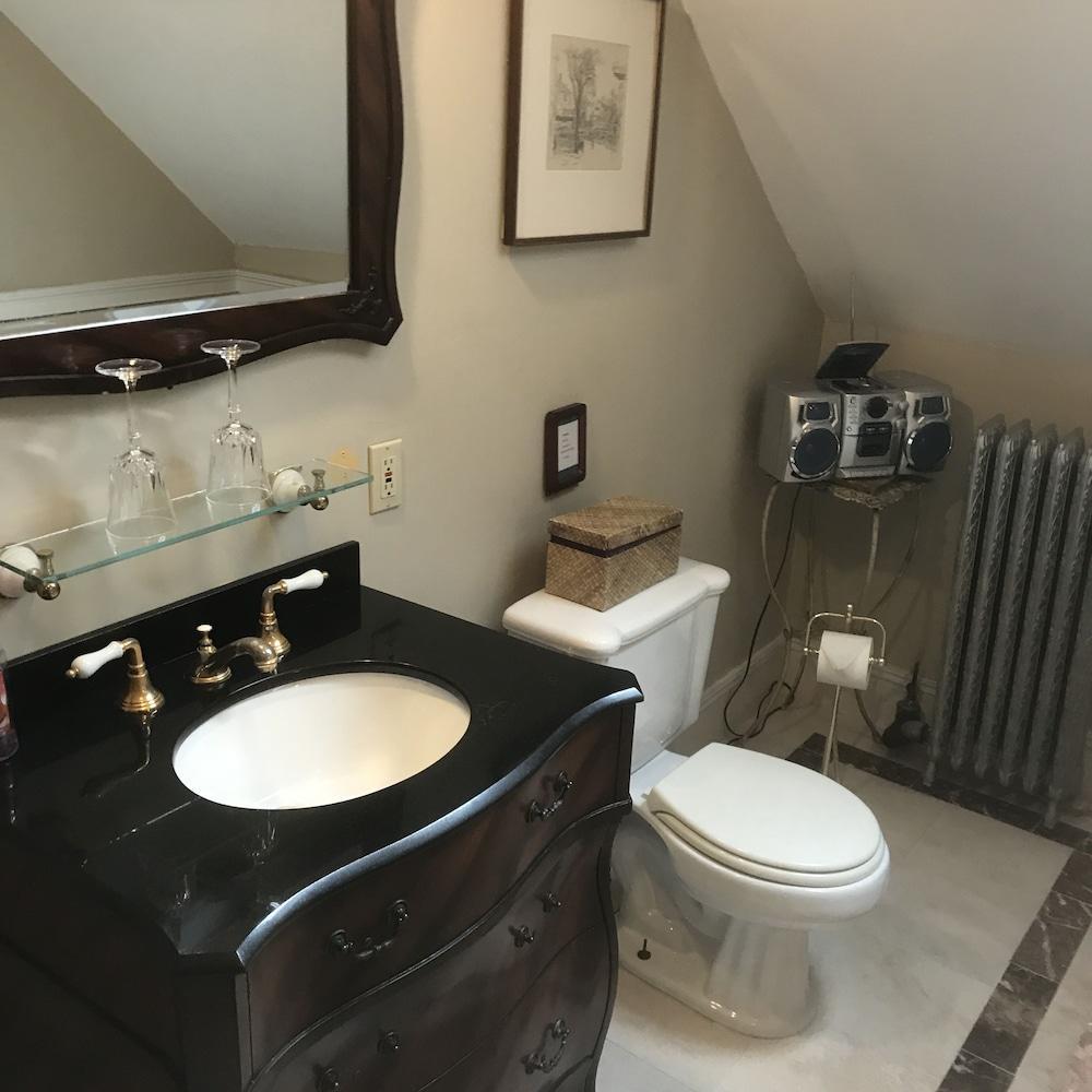 Edgewood Manor Inn Bed And Breakfast Providence Bagian luar foto