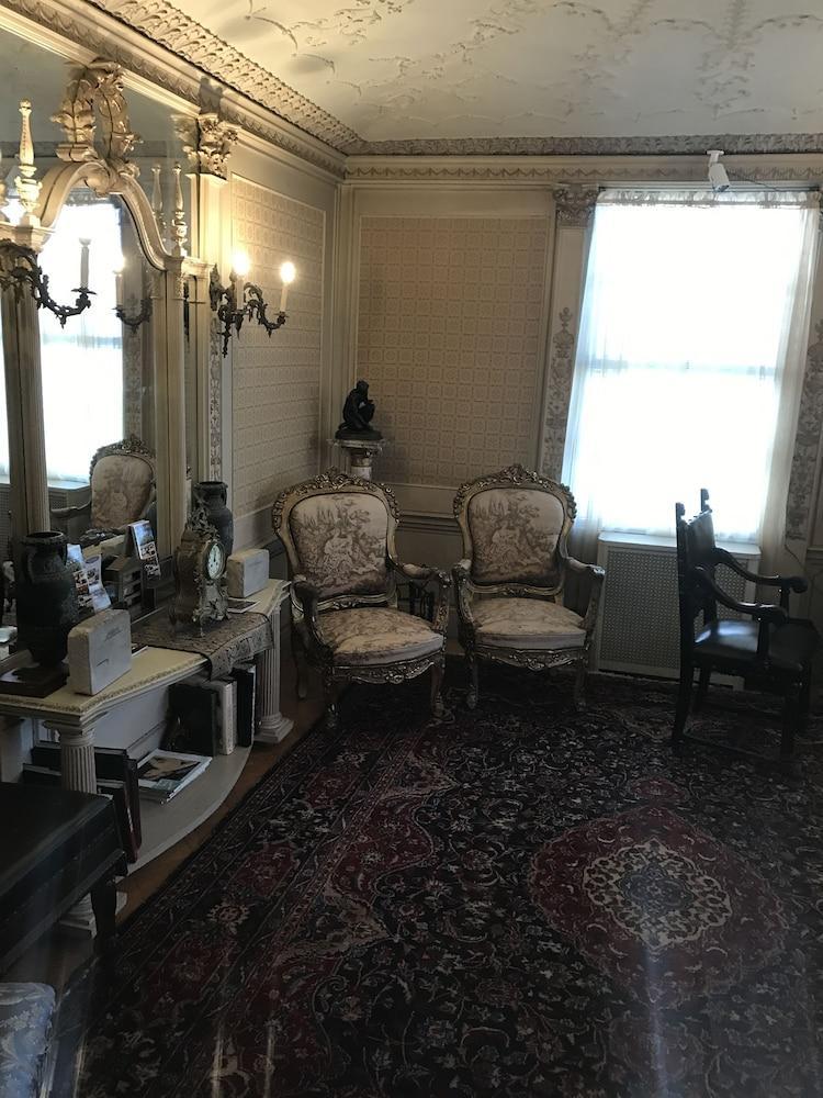 Edgewood Manor Inn Bed And Breakfast Providence Bagian luar foto