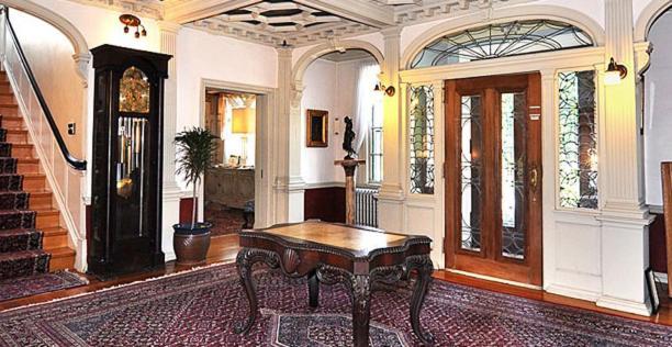Edgewood Manor Inn Bed And Breakfast Providence Bagian luar foto